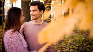 Online Dating - How To Avoid Faked Photos - Zoosks Scam